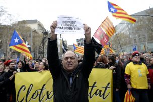 Miles de personas protestan en Barcelona tras detención de Puigdemon