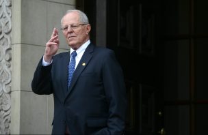 Medios peruanos reportan que presidente Pedro Pablo Kuczynski renunció a la presidencia