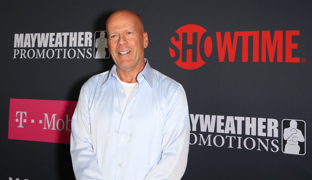 “Bruce Willis” está de visita en Chile y dejó la grande en el Costanera Center