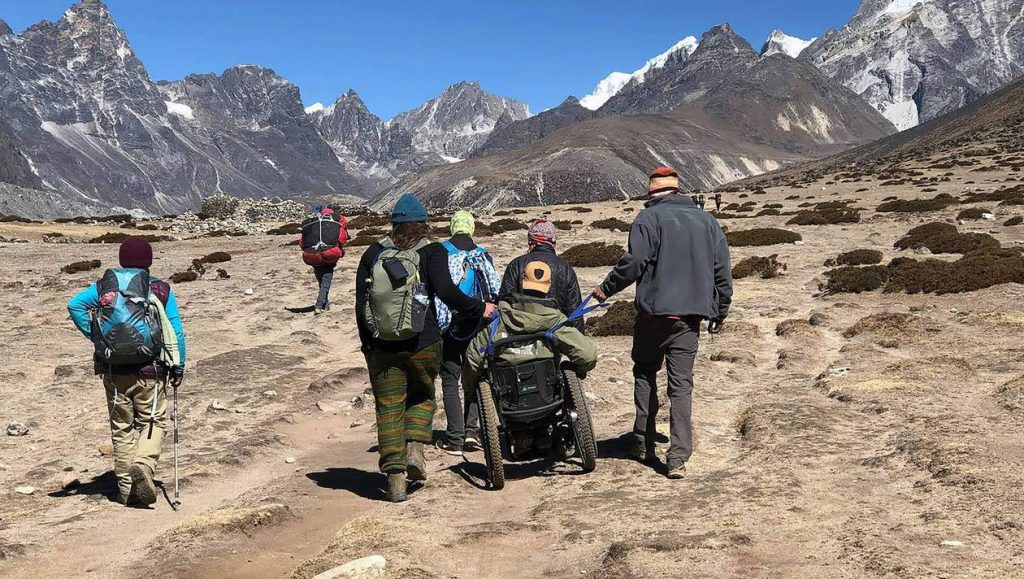 Australiano en silla de ruedas llegó al campo base del Everest