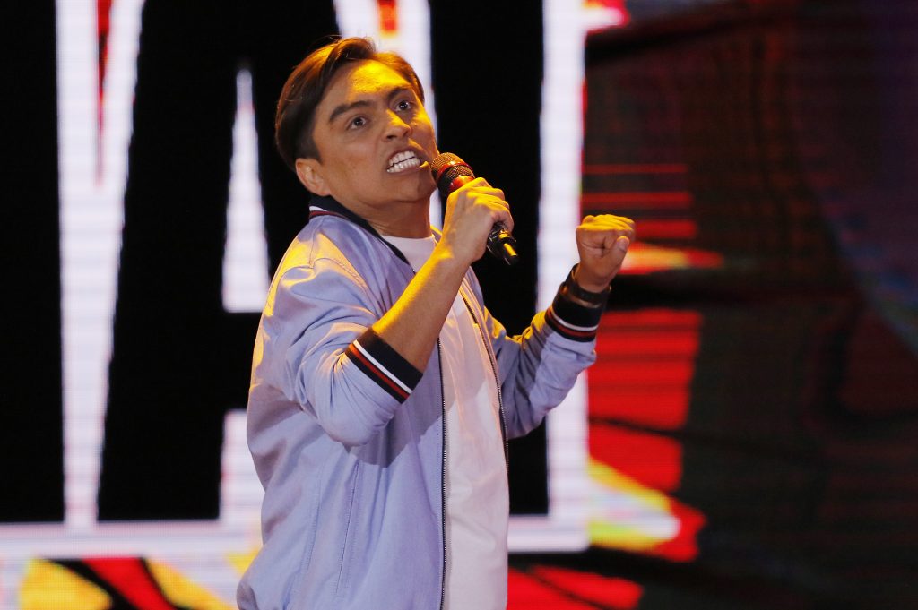 ¡Se lo “vacilaron” completito! Sergio Freire publicó video donde colegialas bailan el Himno Nacional