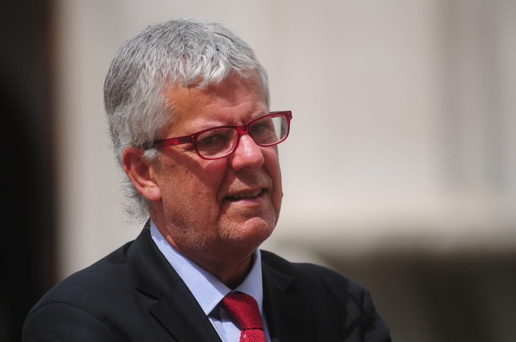 Eyzaguirre confirma que Bachelet propuso a Naudon para el consejo del Banco Central