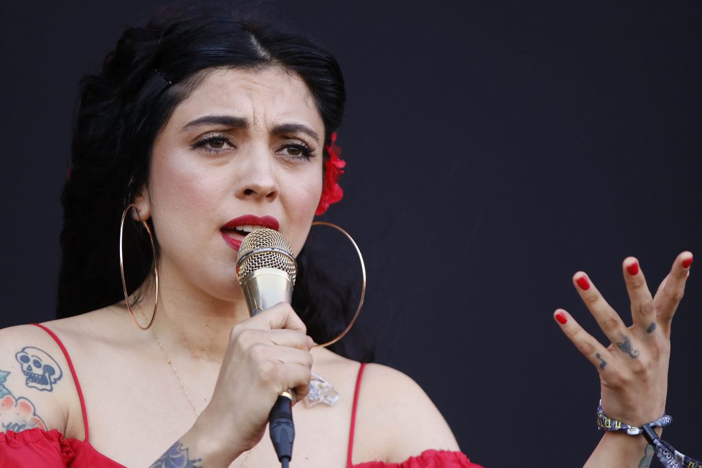 “No debería decirlo todavía”: Mon Laferte anuncia con emotivo video que está embarazada