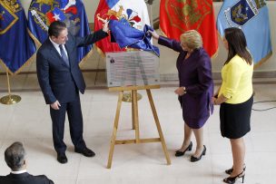 Bachelet fue homenajeada como primera ministra de Defensa de Chile y Sudamérica