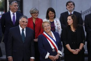 Bachelet se tomó fotografía oficial de despedida y se prepara a dejar La Moneda