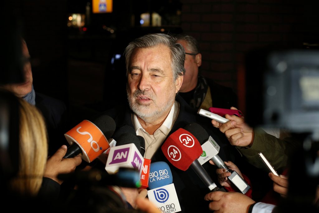 Guillier: “Morales piensa más en candidatura que en futuro de Bolivia”