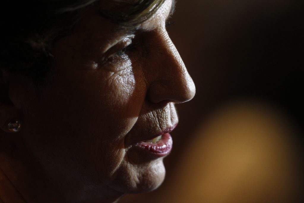 Senadora Allende: “Piñera borra por decreto avances en derechos de las mujeres”