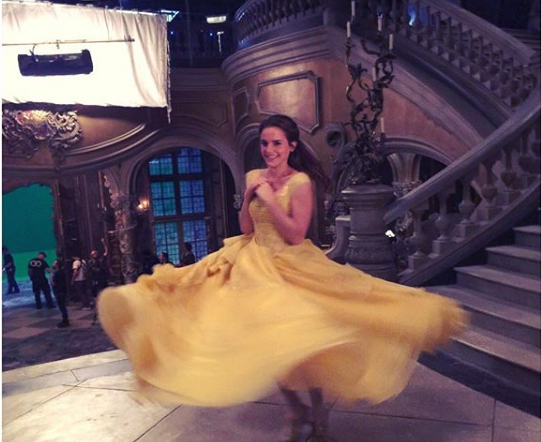 Emma Watson responde con humor a críticas por error en su tatuaje