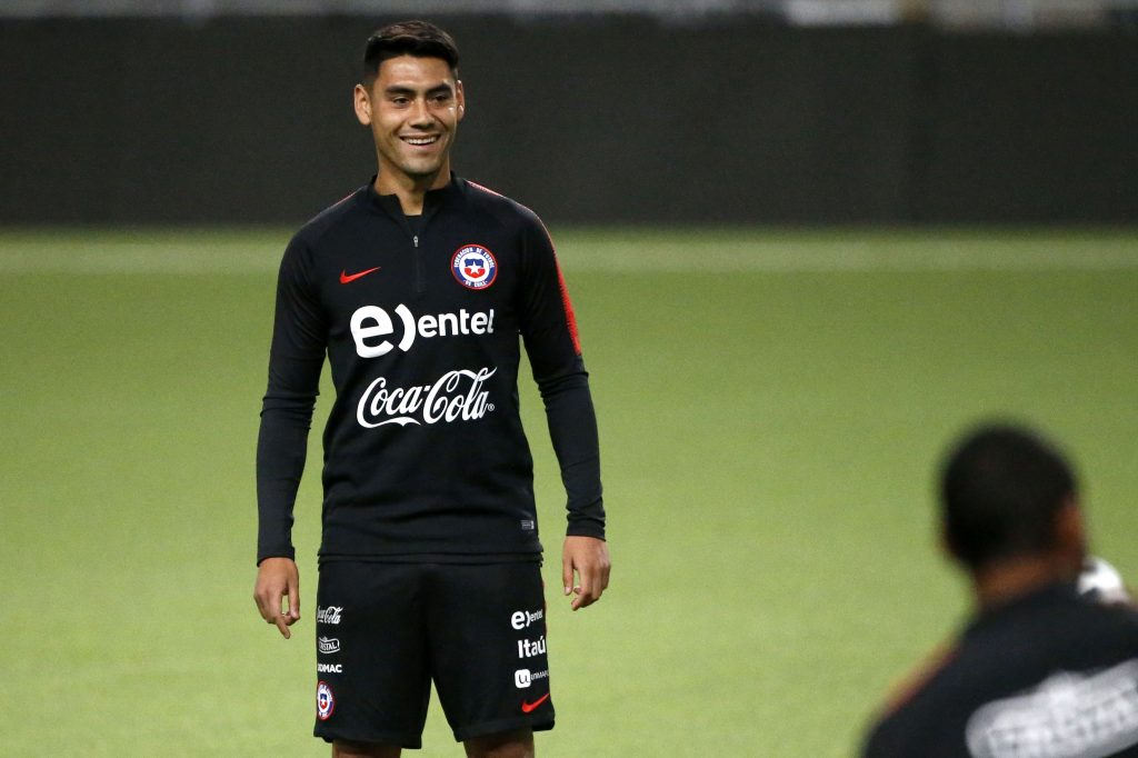 ¡Nuevo “Bautizazo”! así fue el ingreso de Felipe Mora a la Roja