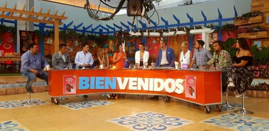 ¿Hay matrimonio? Rostro de “Bienvenidos” sorprendió a sus compañeros con un anillo