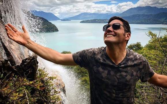 ¡No se aguantó! Pancho Saavedra mostró su fanatismo por “Bruce Willis” en las redes