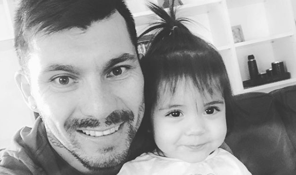 Con chispeza: Hija de Gary Medel “la rompe” en Instagram con tierno e inteligente truco