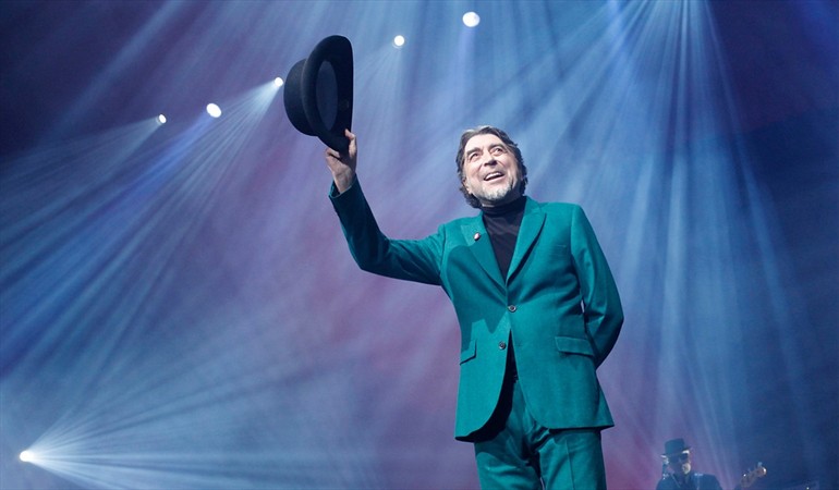 Joaquín Sabina fue hospitalizado de urgencia en España