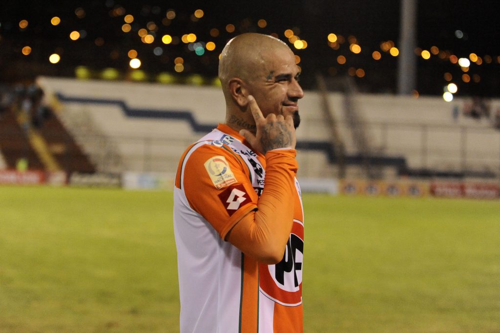Kike Acuña estudia en el INAF para alcanzar sus sueños