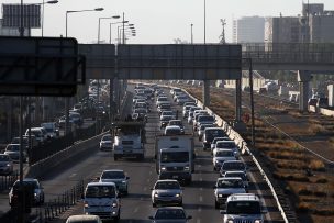 Protestas por alza de tag provoca congestión en Américo Vespucio