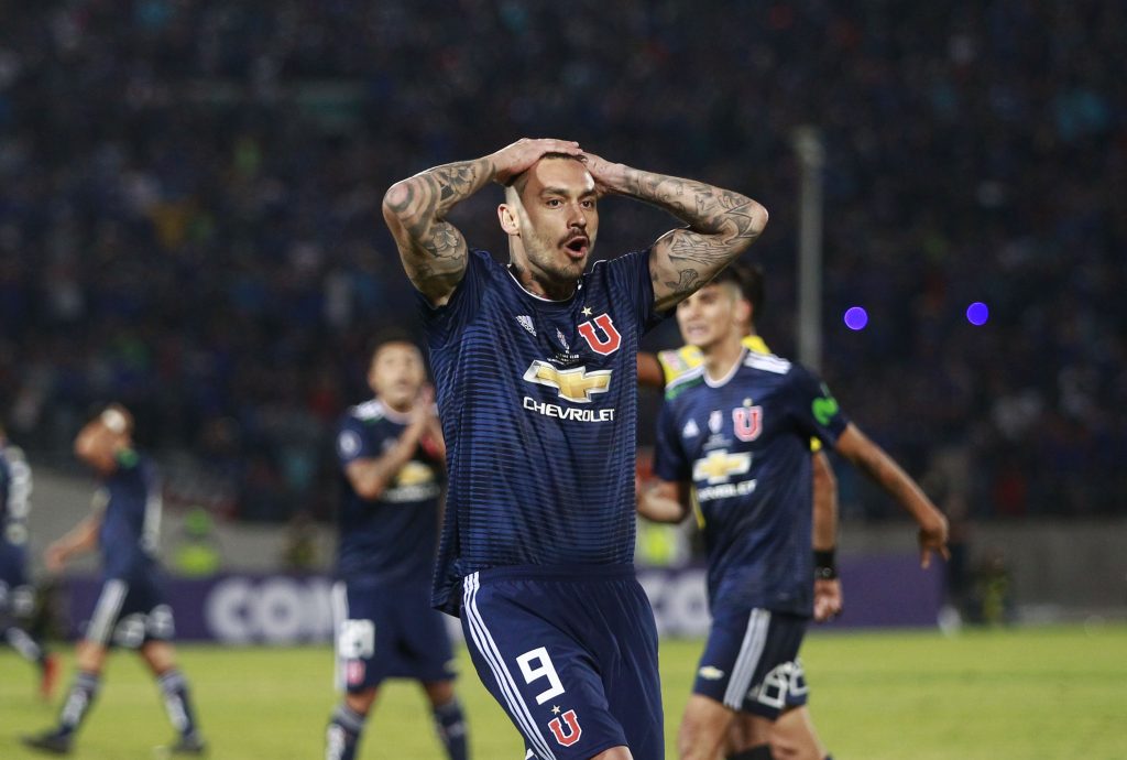“Hablen de fútbol pelotudos”: Pinilla se refirió al fallido intercambio de camisetas