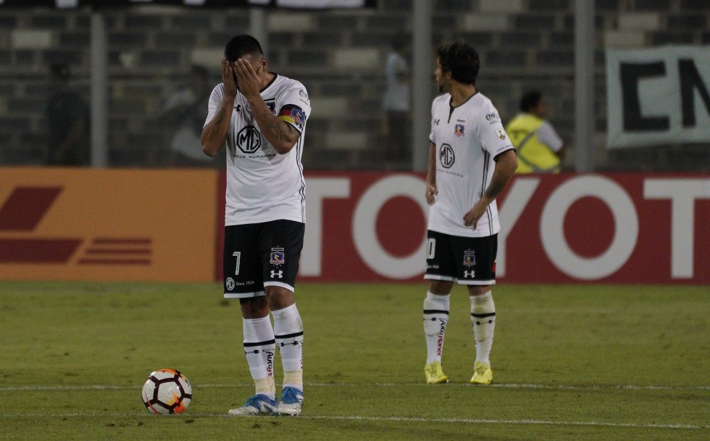 Colo Colo perdió ante Delfín y quedó al borde de la eliminación de la Libertadores