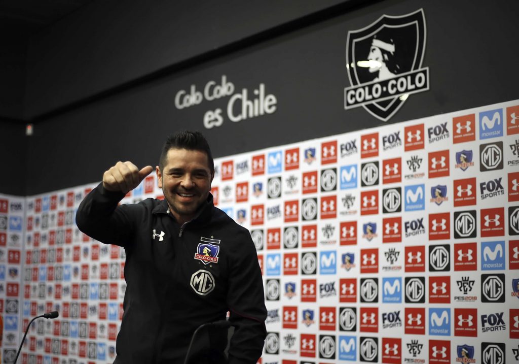 Héctor Tapia realizó su primera conferencia de prensa como el nuevo DT de Colo Colo