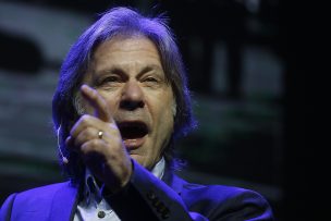 Vocalista de Iron Maiden motivó a jóvenes chilenos con charla gratuita