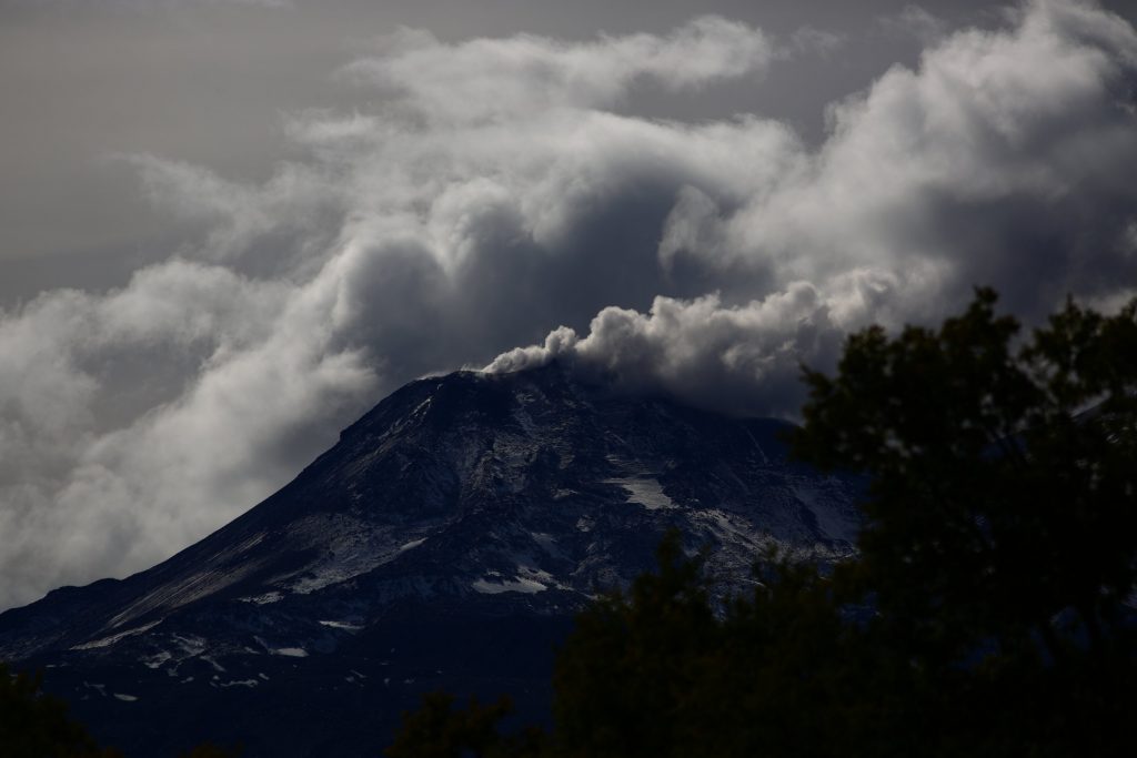 Sernageomin advierte posible erupción del Nevados de Chillán “en días o semanas”