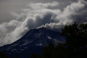 Sernageomin advierte posible erupción del Nevados de Chillán 