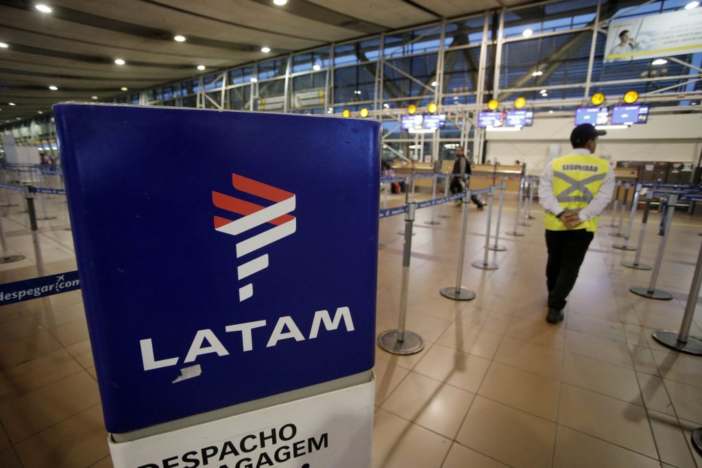 Latam presentó nueva oferta a tripulantes para terminar con la huelga
