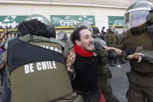 Frente Amplio denuncia nueva represión policial en marcha estudiantil