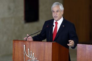 Aprobación de Piñera cae al 55% tras fallido nombramiento de su hermano