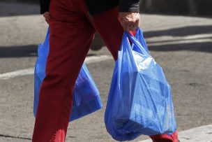 Gobierno proyecta prohibir uso de bolsas plásticas en todo el país