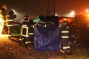 Cuatro personas murieron calcinadas al chocar en vehículo en El Quisco