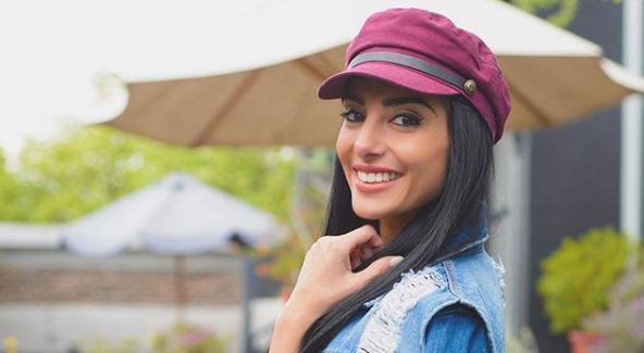 El tercer brazo de Flavia Medina que confundió a sus seguidores