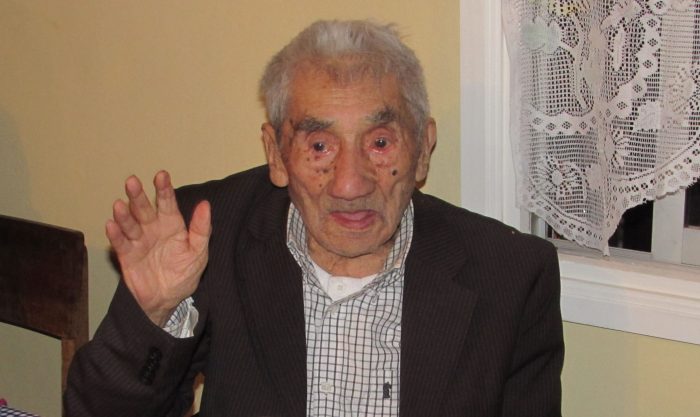 Hospital de Valdivia confirma el grave estado de salud del hombre más longevo del Chile