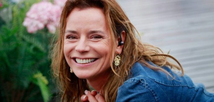 Kathy Salosny regresa a la TV con un guiño a Luis Miguel