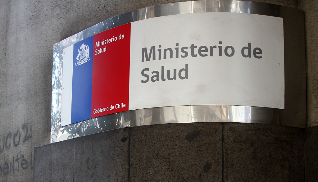 Alerta alimentaria en RM, La Araucanía y Magallanes por bacteria en suplemento para guaguas