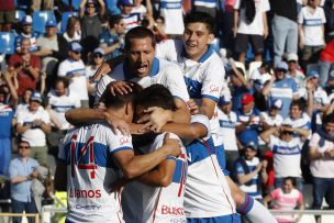 Universidad Católica volvió al triunfo ante Palestino y sigue en la cima