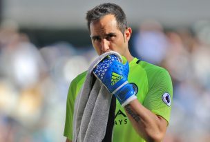 Manchester City goleó al West Ham con Claudio Bravo en la banca