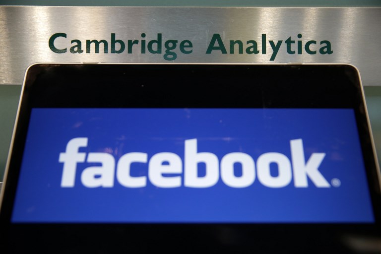 Cambridge Analytica anuncia cese de operaciones tras escándalo con Facebook