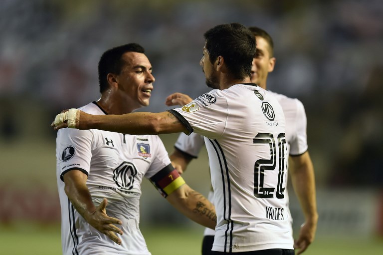 Colo Colo gana en Ecuador y sigue con vida en la Copa Libertadores