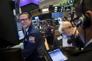 Wall Street sube tras acuerdo comercial entre China y EEUU