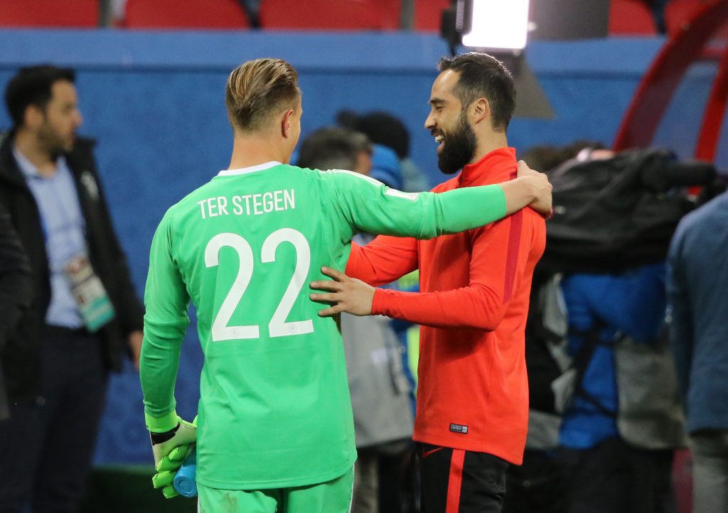 Ter Stegen habló sobre la “complicada” relación con Claudio Bravo