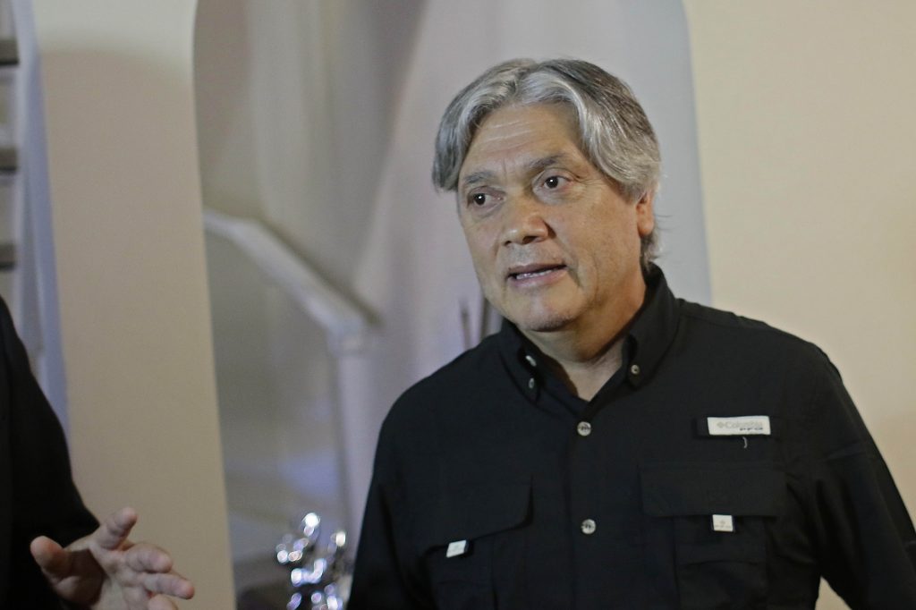 Senador Navarro espera que la Agenda Mujer no tenga letra chica
