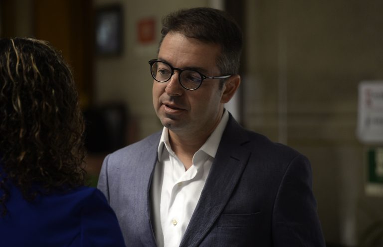 Gabriel Silber queda con arresto domiciliario total tras ser formalizado por soborno y lavado de activos