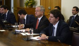 Ministro Larraín explicó en comisión de la Cámara los US$5.566 no provisionados