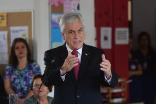 Presidente Piñera lanza plataforma para comparar precios y anuncia venta de fármacos en supermercados