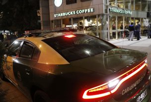 Menor desaparecida es encontrada muerta en un baño de un Starbucks en Providencia