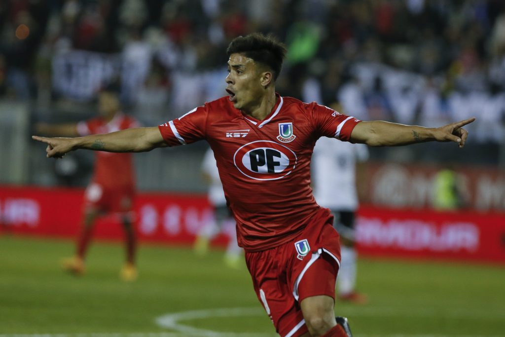 Brian Fernández deja el fútbol chileno entre lágrimas