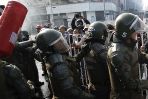 Carabineros dejó sin efecto orden a FF.EE. de no portar armas en las marchas