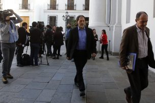 Girardi anunció proyecto de aborto libre tras asistir a ceremonia en La Moneda