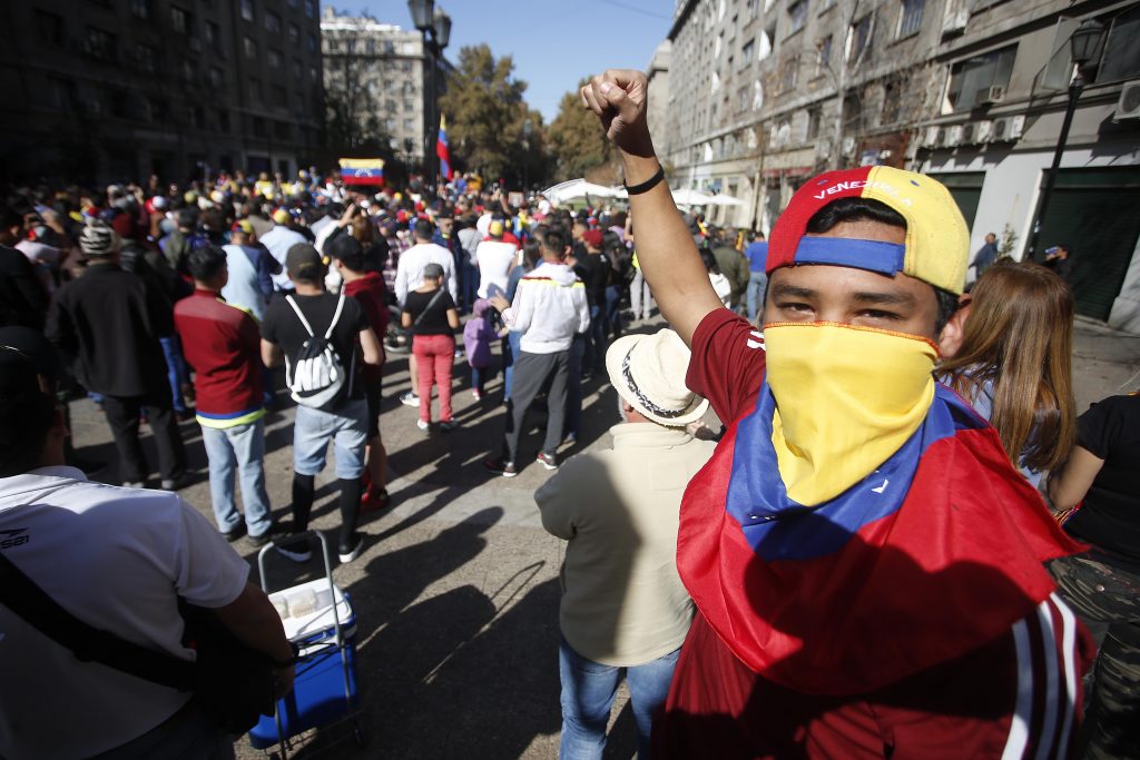 Venezolanos en Chile protestaron contra Maduro