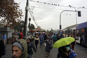 Capitalinos se preparan para la lluvia y bajas temperaturas